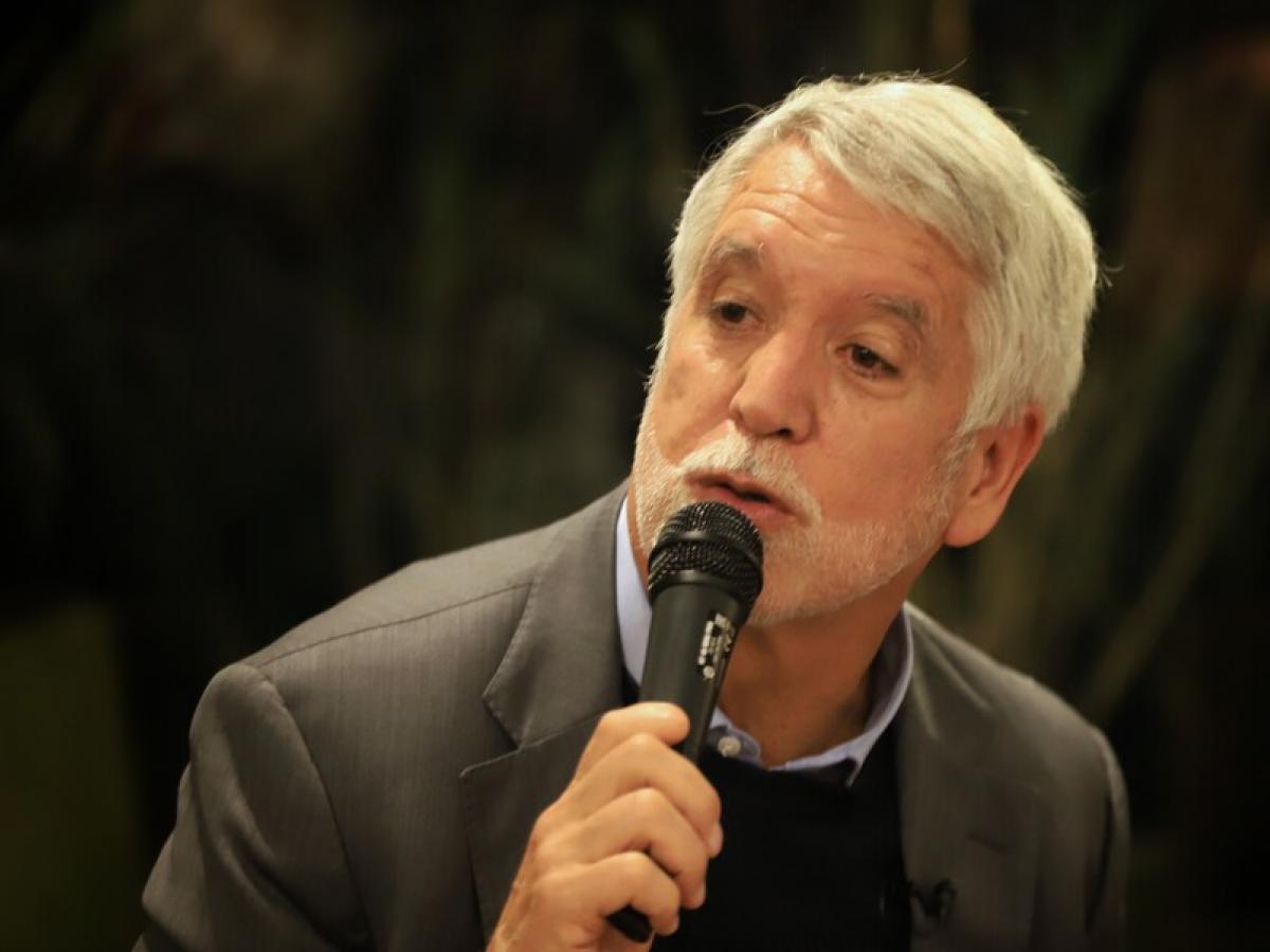 Enrique Peñalosa, precandidato presidencial de la coalición Equipo por Colombia