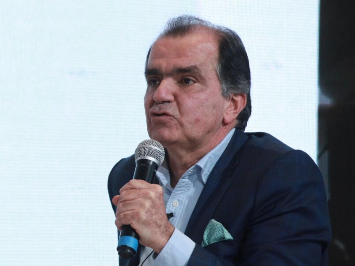 Óscar Iván Zuluaga, candidato centro democrático 