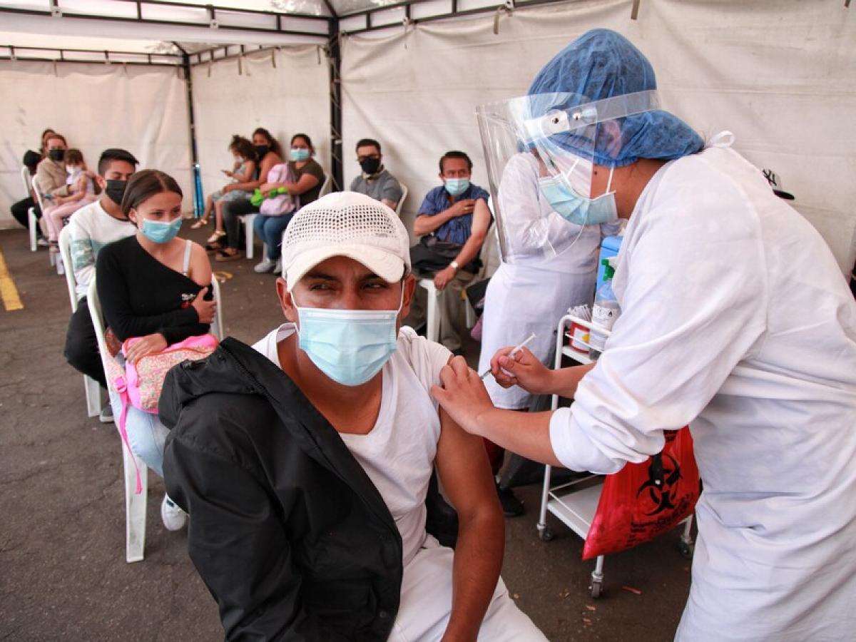 Vacunación Covid en Colombia: 13 millones de terceras dosis aplicadas