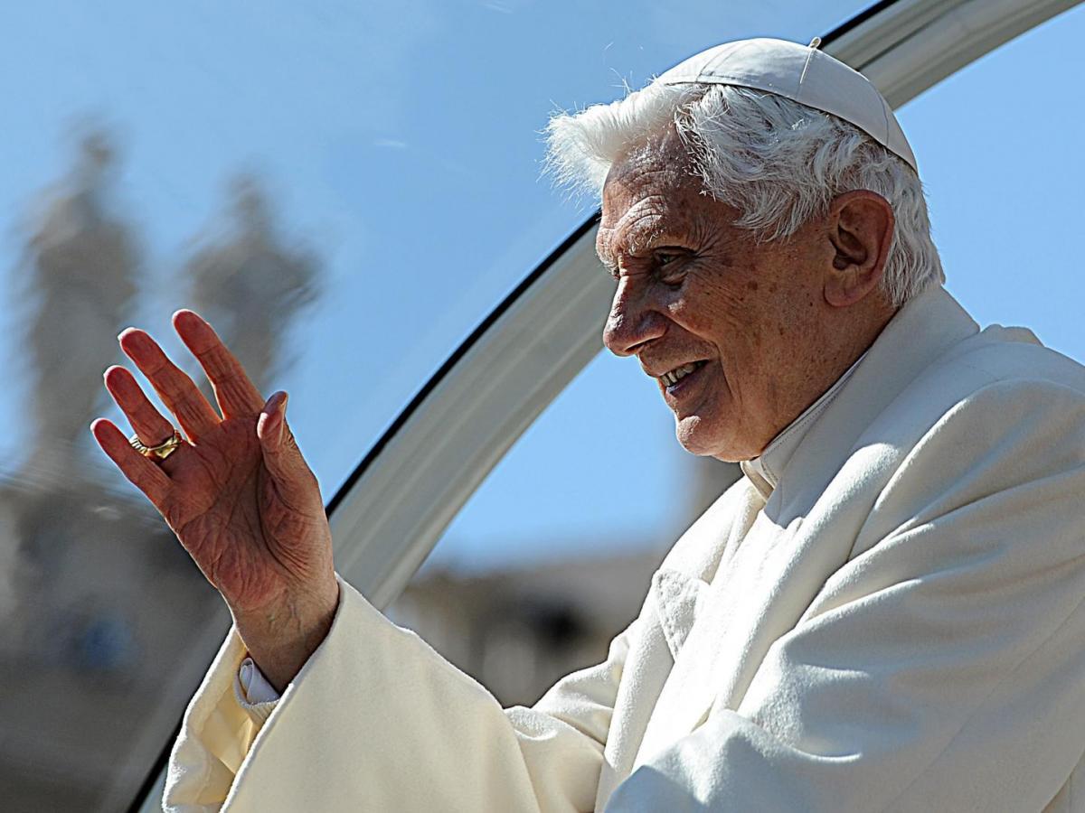 Benedicto XVI será enterrado en una cripta de la basílica de San Pedro