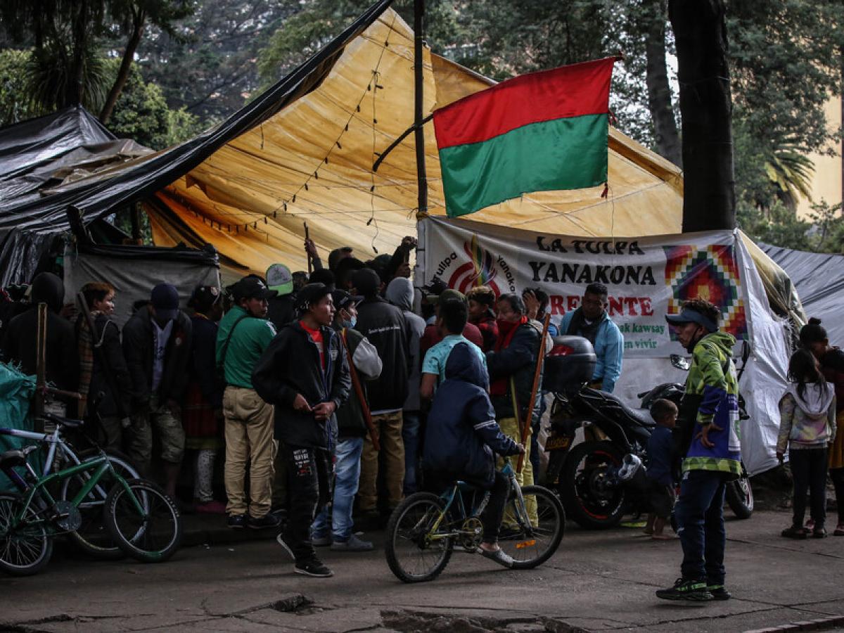 Indígenas embera se van del parque Nacional en Bogotá