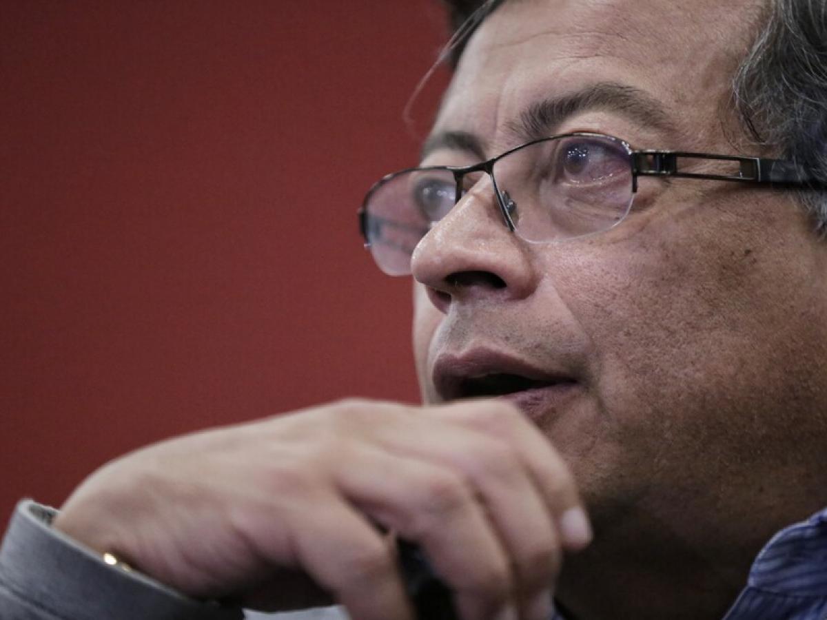 Gustavo Petro, senador y candidato presidencial
