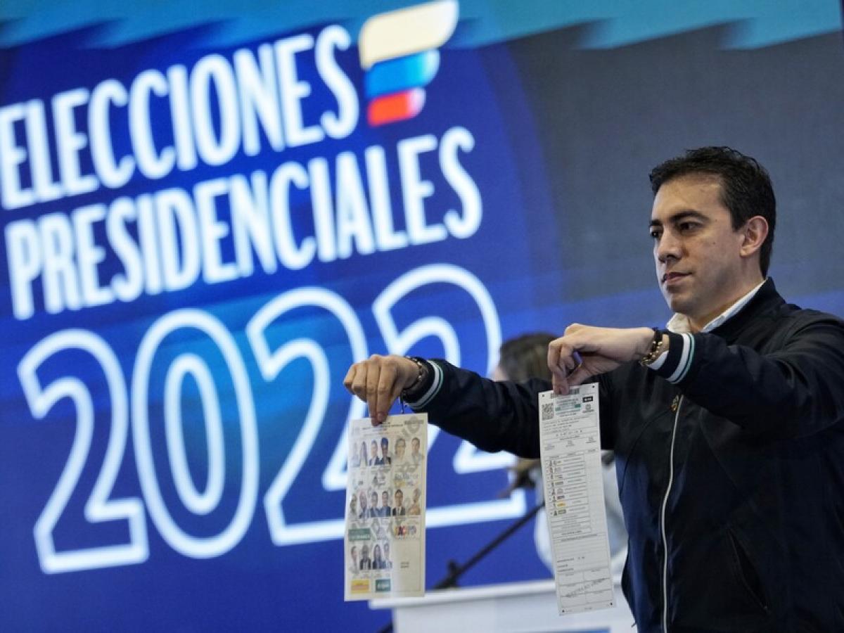 Registrador Nacional Alexander Vega 