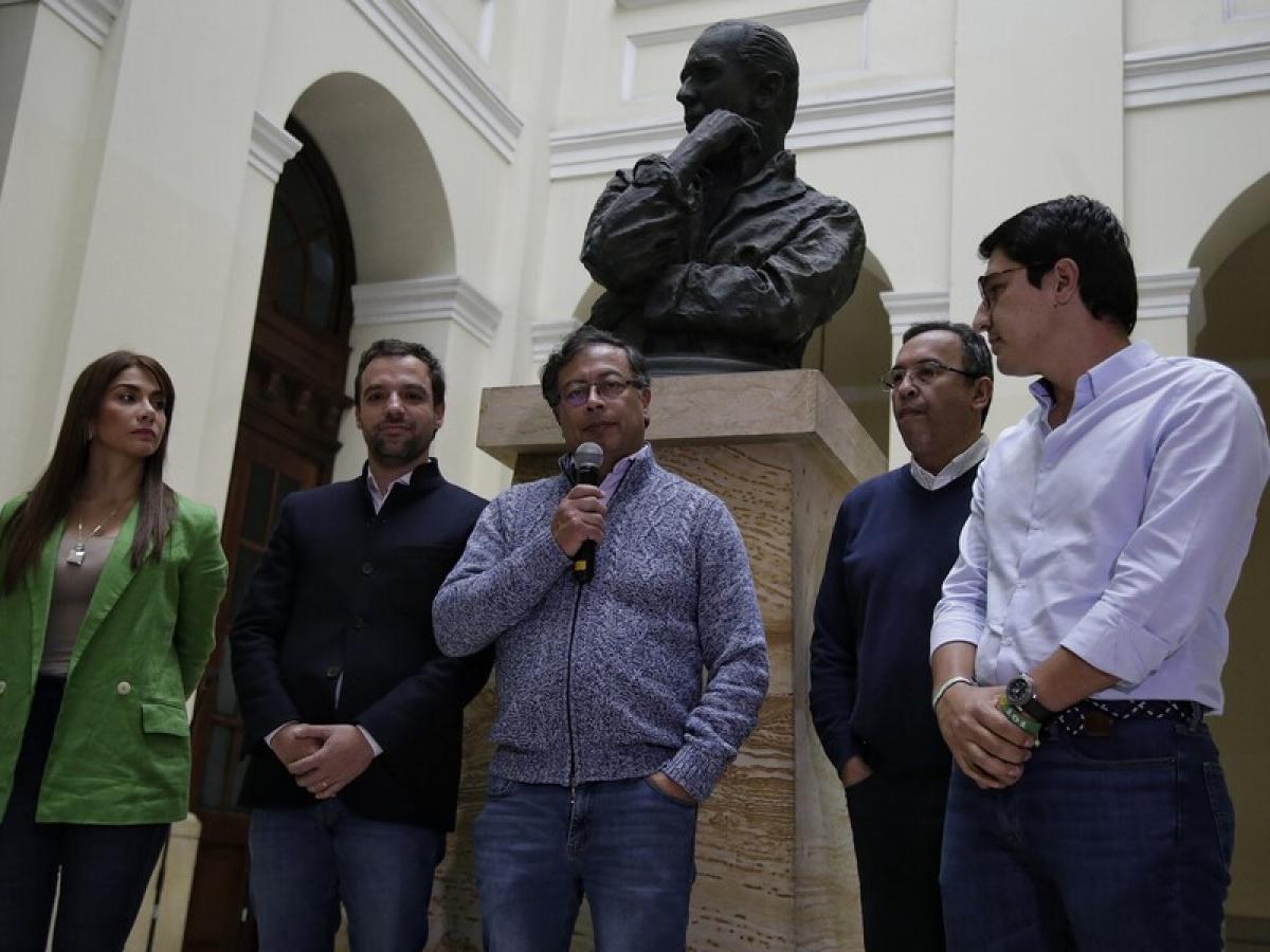 Elecciones: Luis Ernesto Gómez en campaña de Gustavo Petro