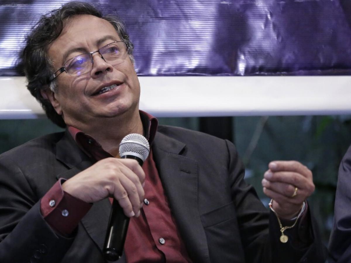 Polémica Petro y registrador Vega: "Registraduría está parcializada"