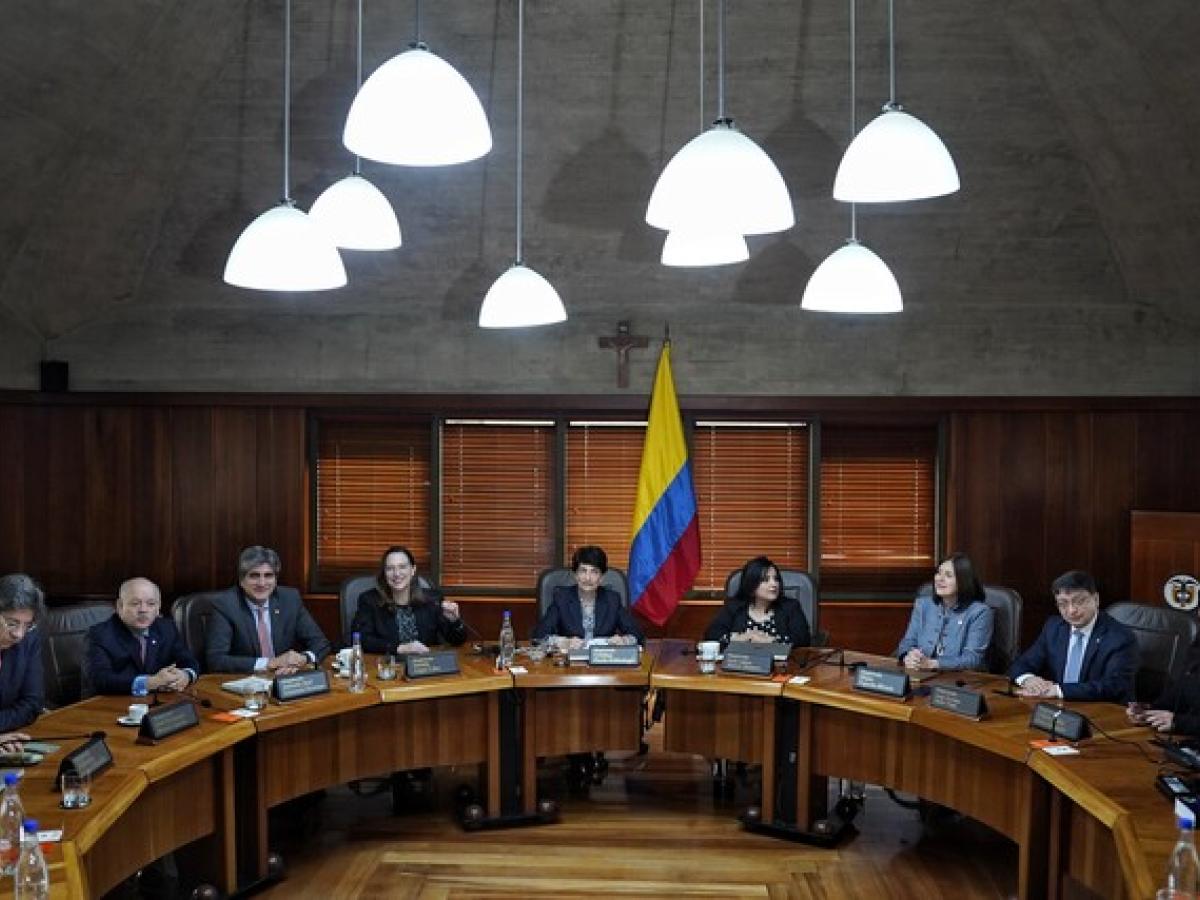 Corte estudiará regulaciones de ChatGPT en decisiones judiciales 