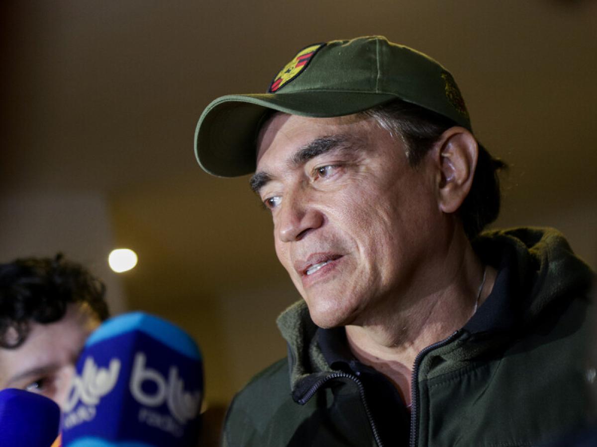 Gustavo Bolívar renunció al Senado