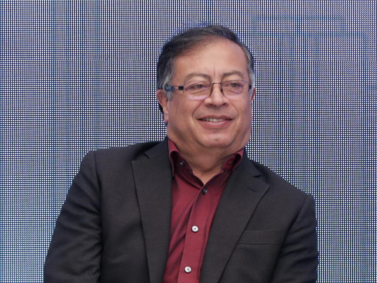 Gustavo Petro: Encuesta Invamer sobre su gestión 