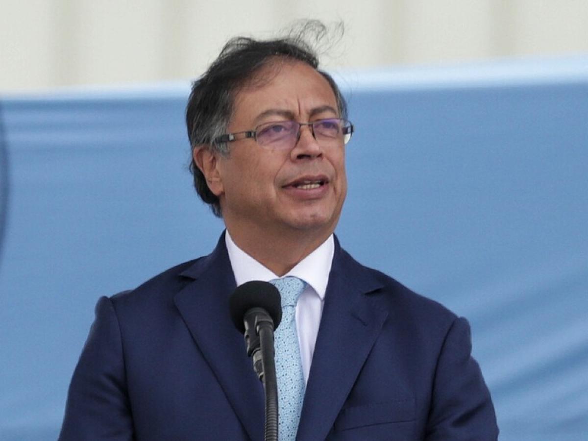 Petro ratificó que Conpes para compra de aviones se venció