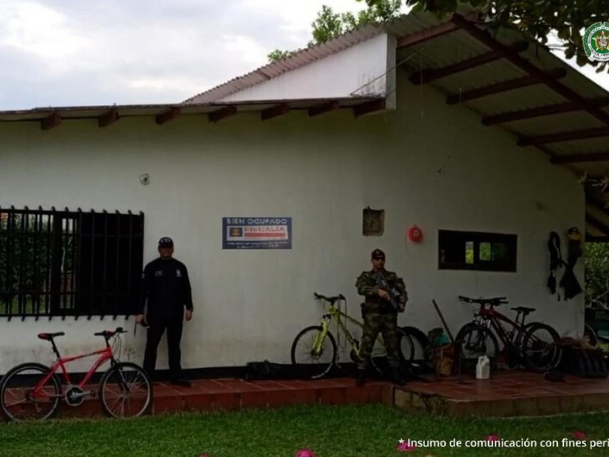 A extinción de dominio varios bienes de alias “James Lara”