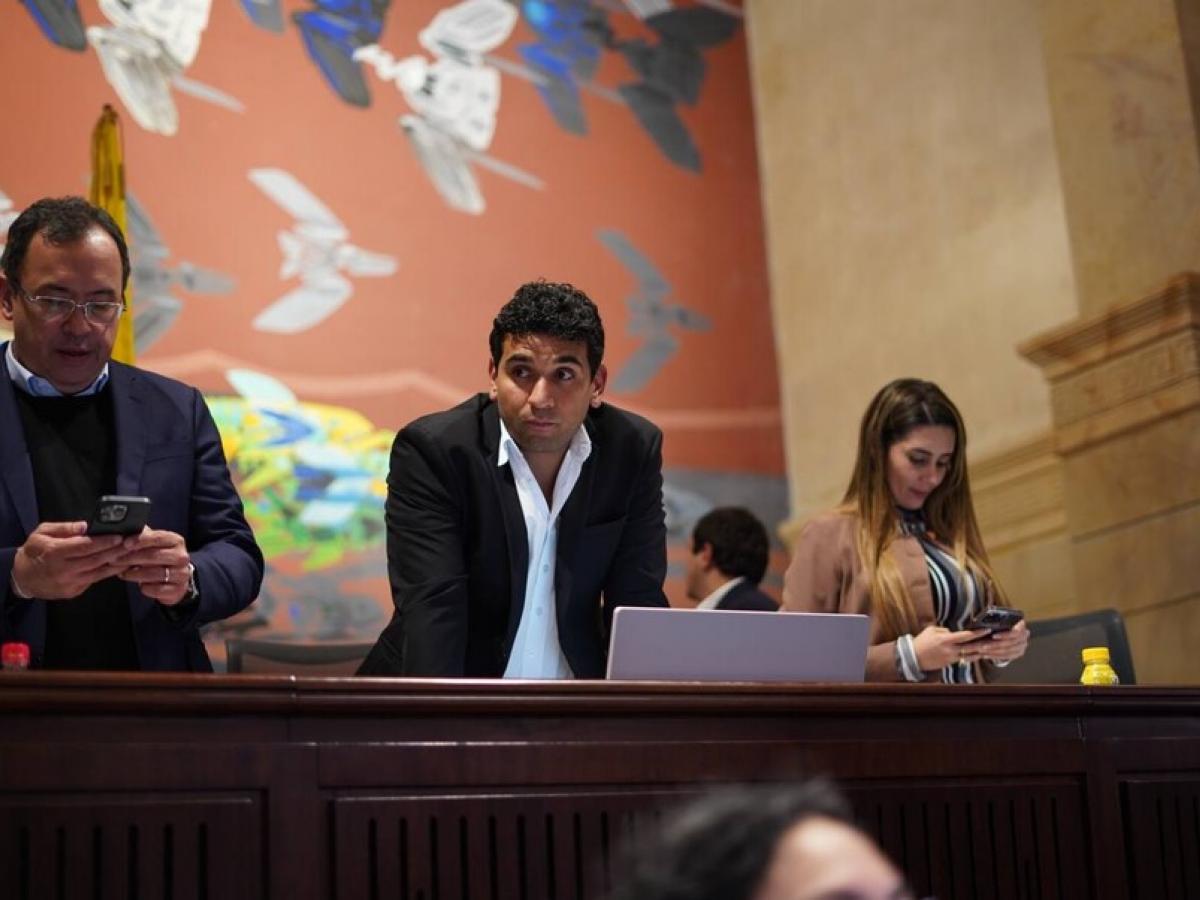 Reforma política pasa a conciliación