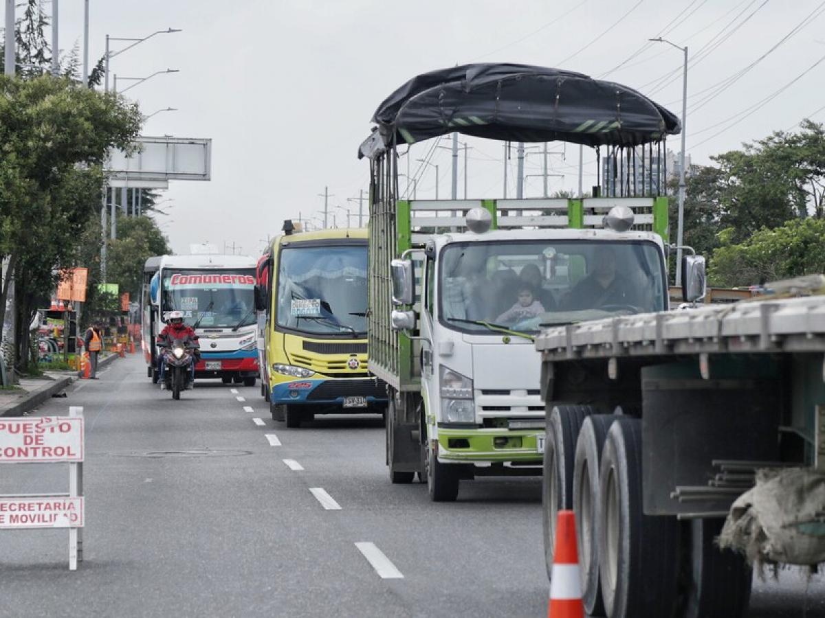 Puente de Reyes: 580 mil vehículos saldrán de Bogotá