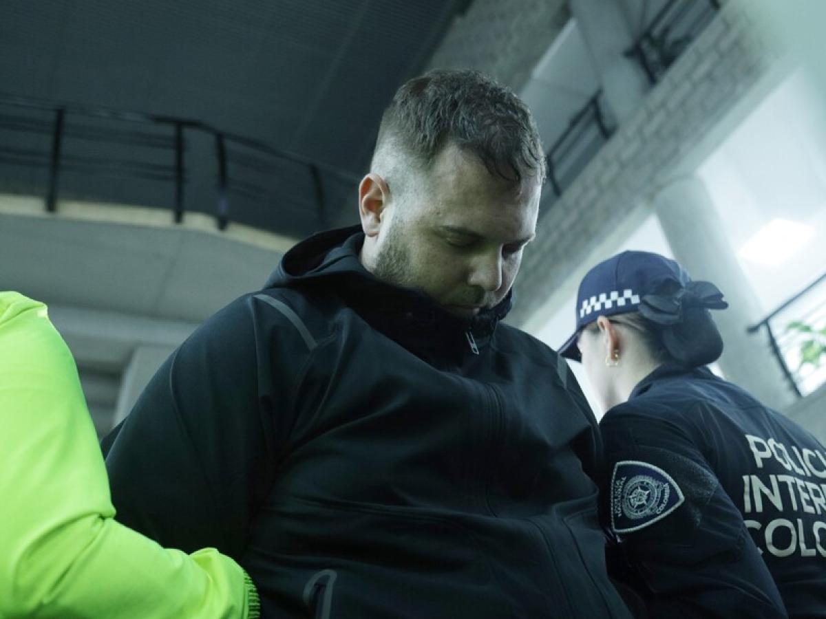 Caso John Poulos | sigue en la cárcel por orden judicial