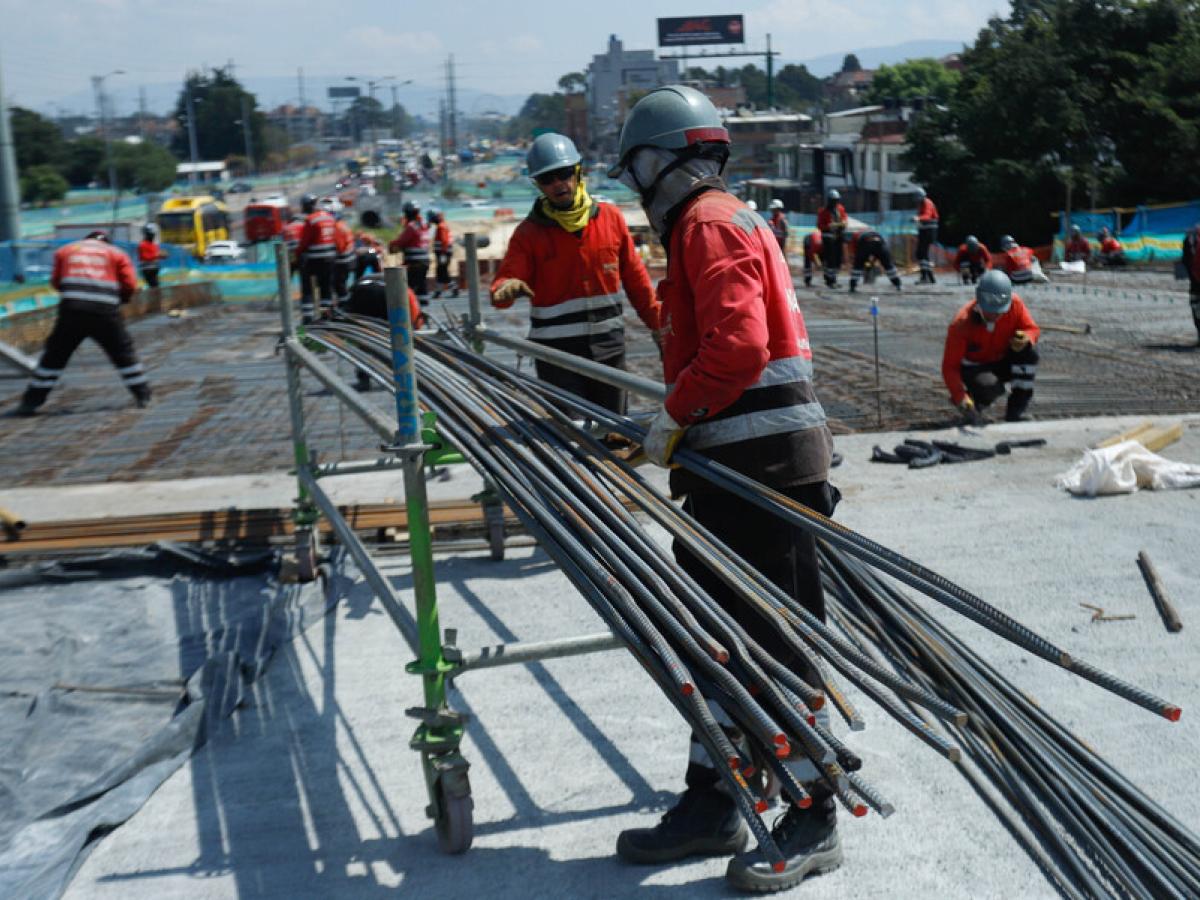 Cierre y rutas alternas carrera 68 en Bogotá con calle 44