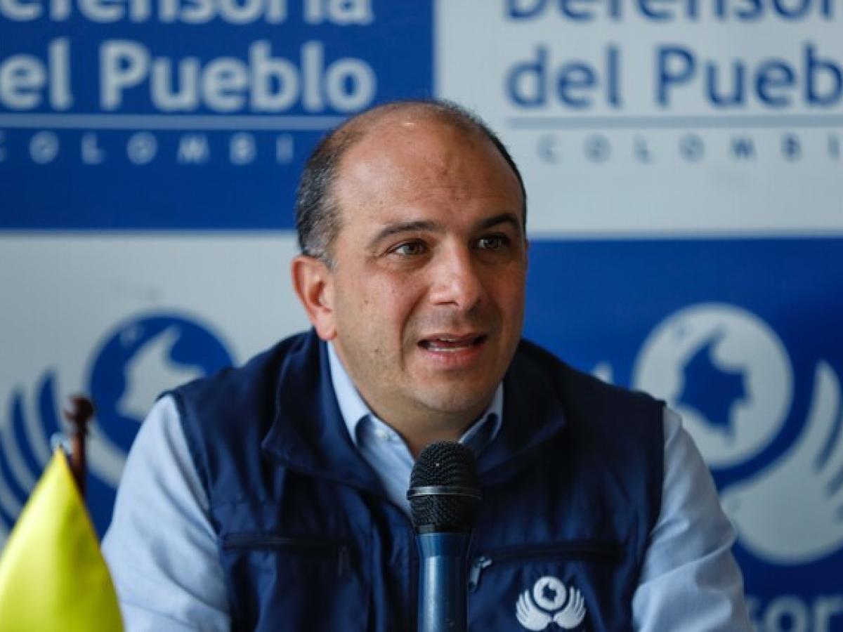 Defensoría pide detener reclutamiento de menores en Colombia 