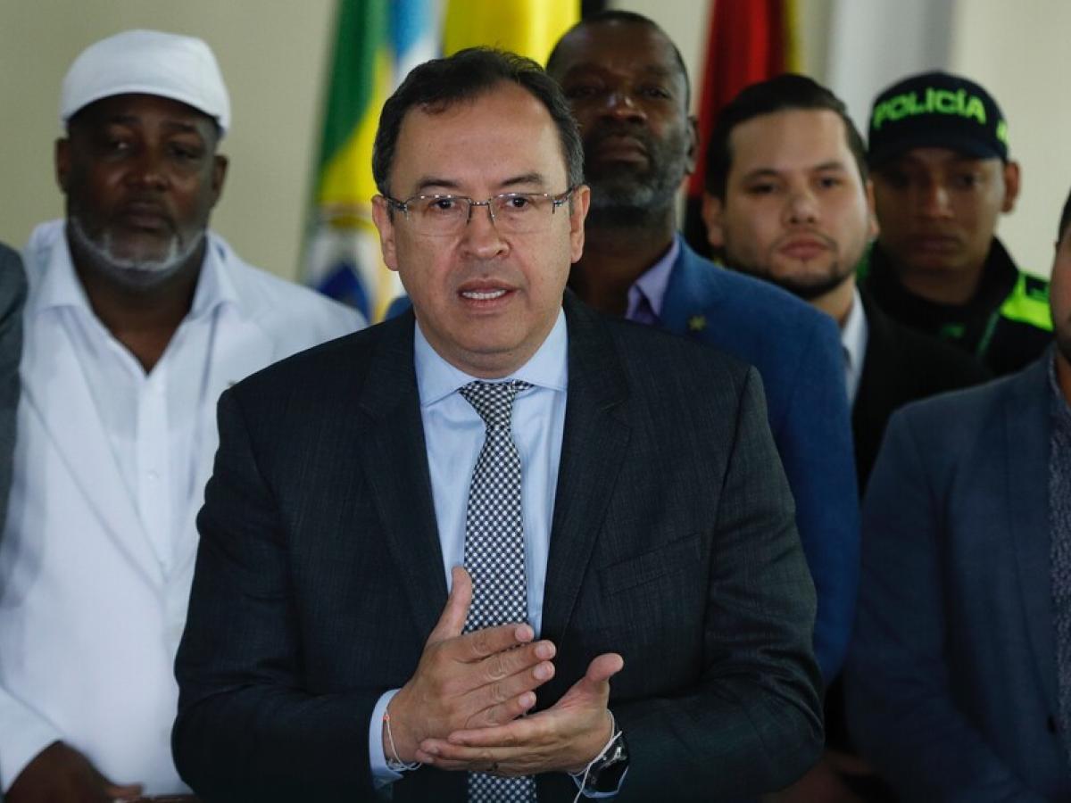 Barras bravas: ministro del Interior rechazó violencia en los estadios