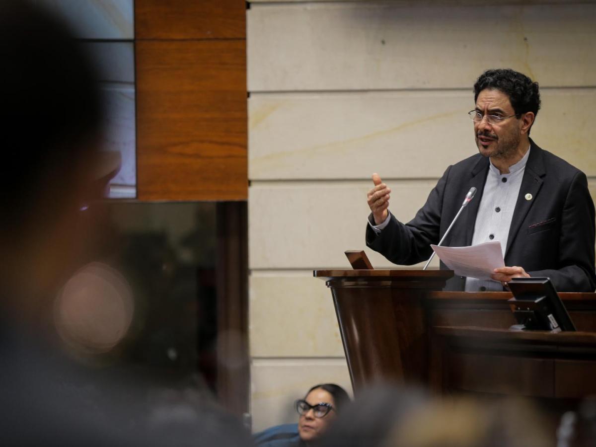 Esto dijo Iván Cepeda sobre la propuesta de un plebiscito por parte del fiscal Francisco Barbosa