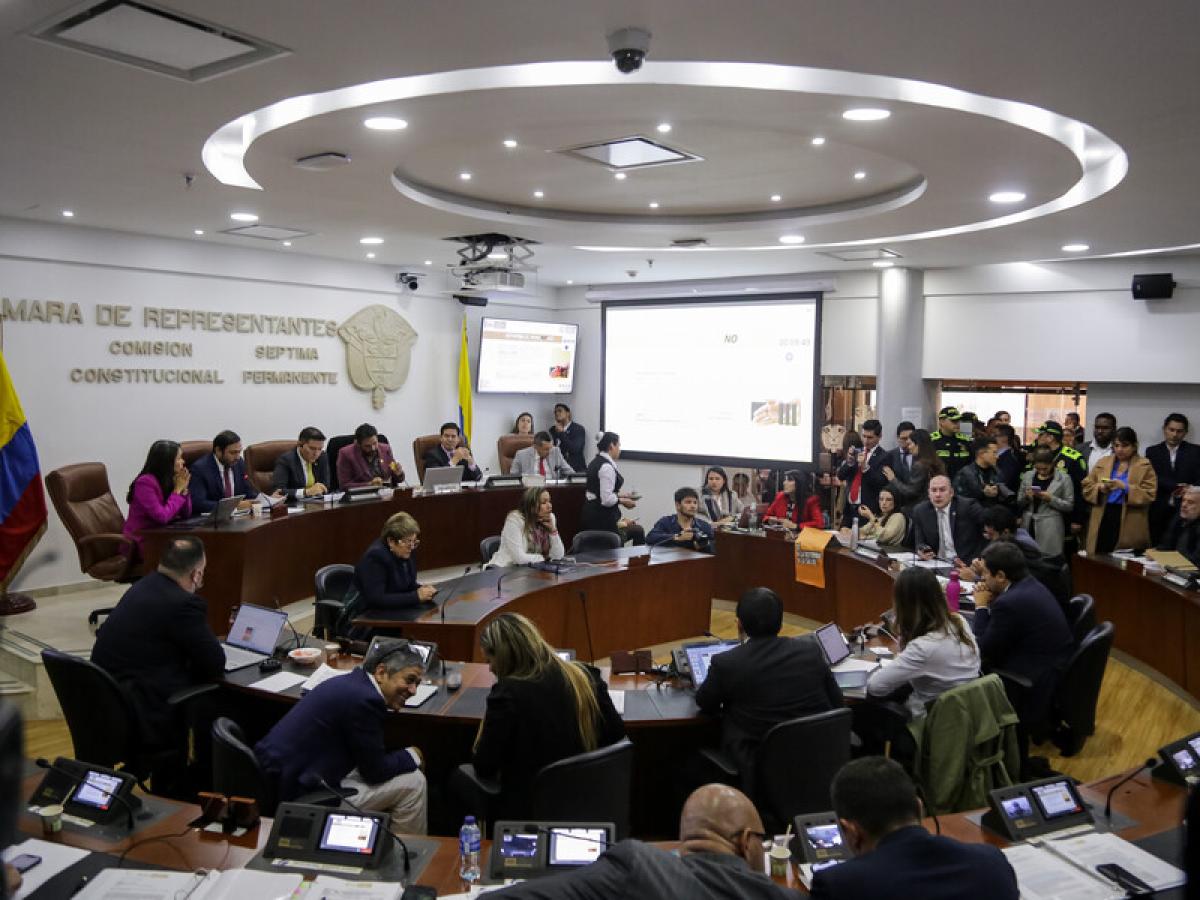 Reforma a la Salud: proyecto no se archiva, cuándo continúa el debate