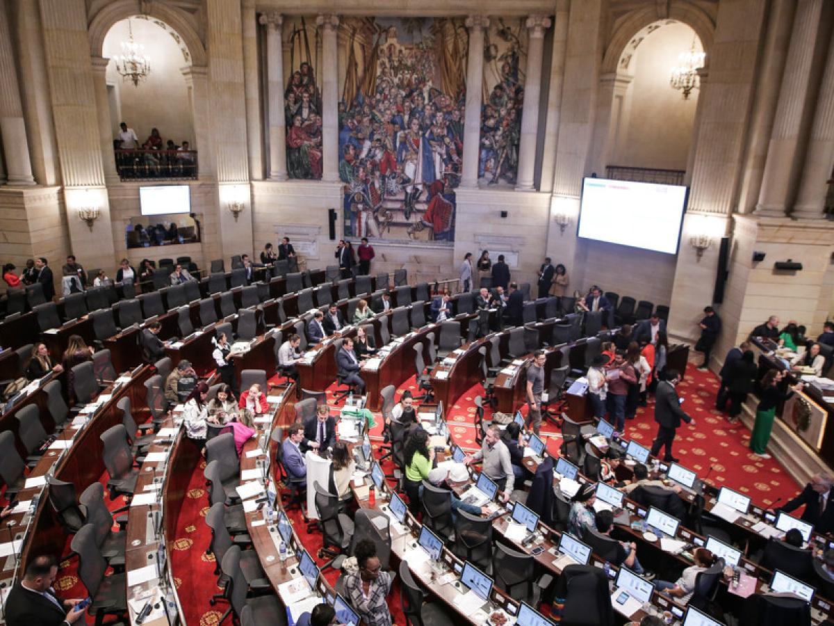 Gobierno y oposición enfrentan debate por viabilidad del plan fiscal y presupuesto 2026