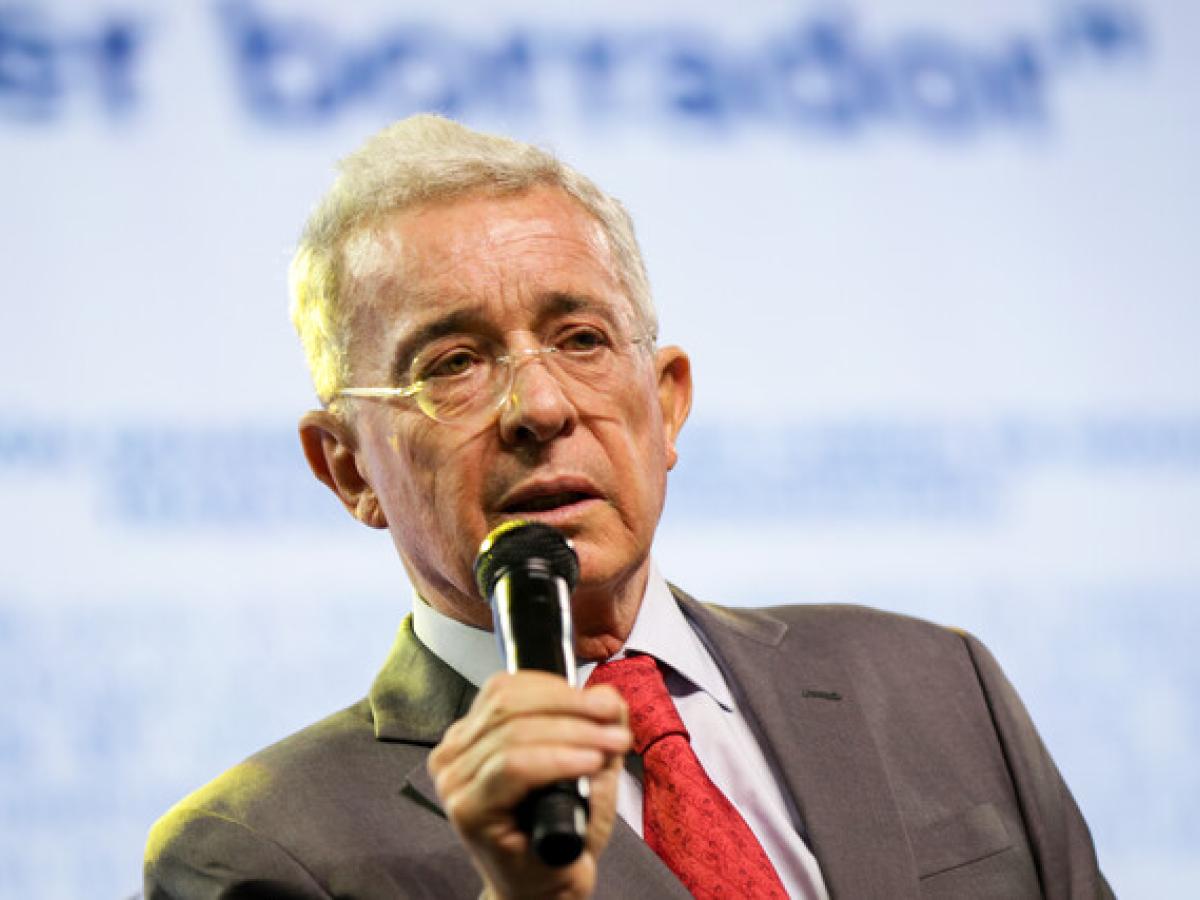 Expresidente Uribe rindió versión libre por masacre de El Aro