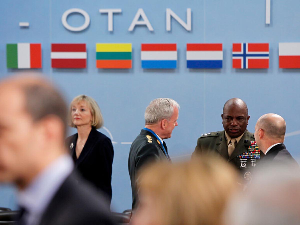 OTAN revisa crisis en Ucrania