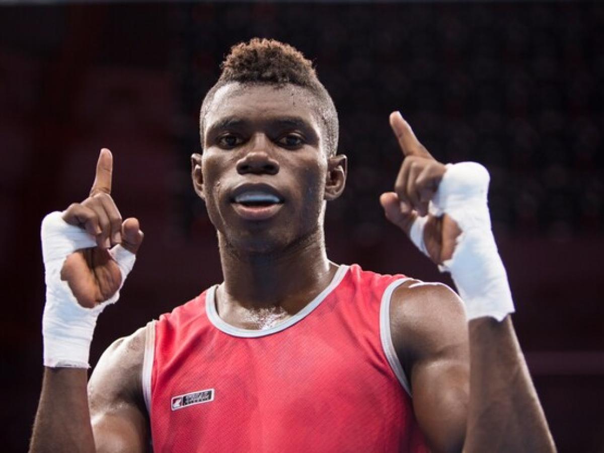 Yuberjen Martínez debutó con nocaut en el profesionalismo