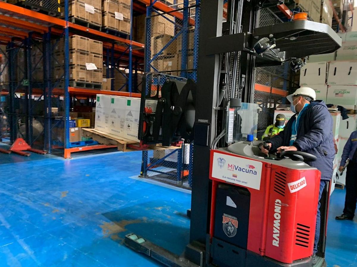 Cierres en la Vía al Llano retrasan llegada de 20 mil vacunas al Meta