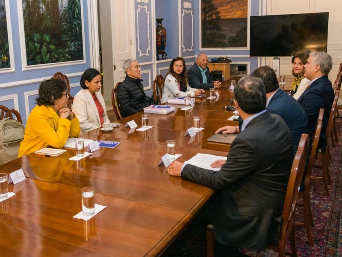 Duque recibió el Informe Final de la Comisión de la Verdad