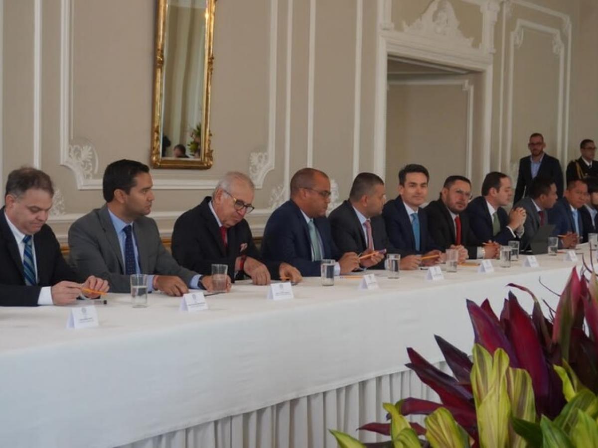 Alcaldes apoyan reforma tributaria del Gobierno Petro