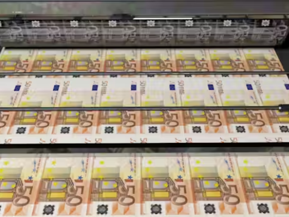 ¿Por qué no imprimen más dinero si hace falta?