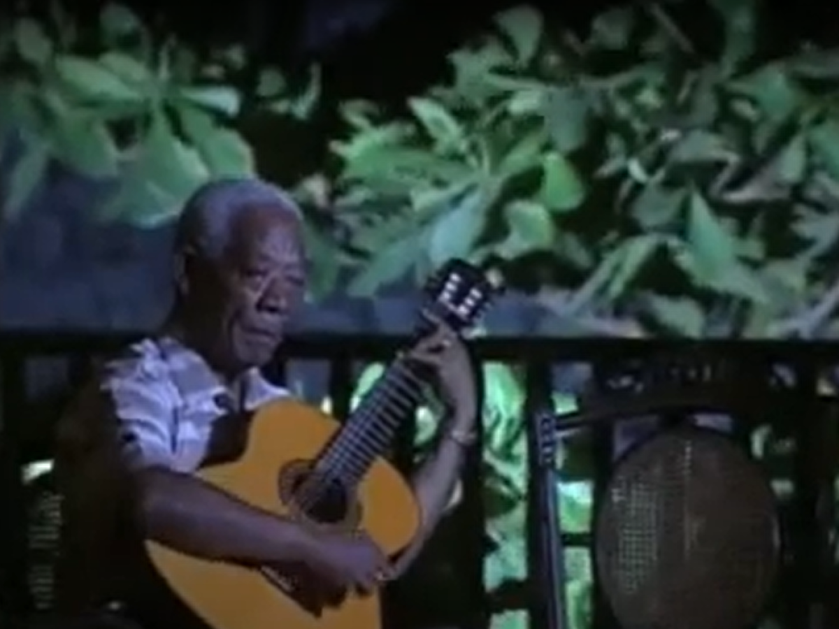 El centenario de Sofronín Martínez, su guitarra y su bolero