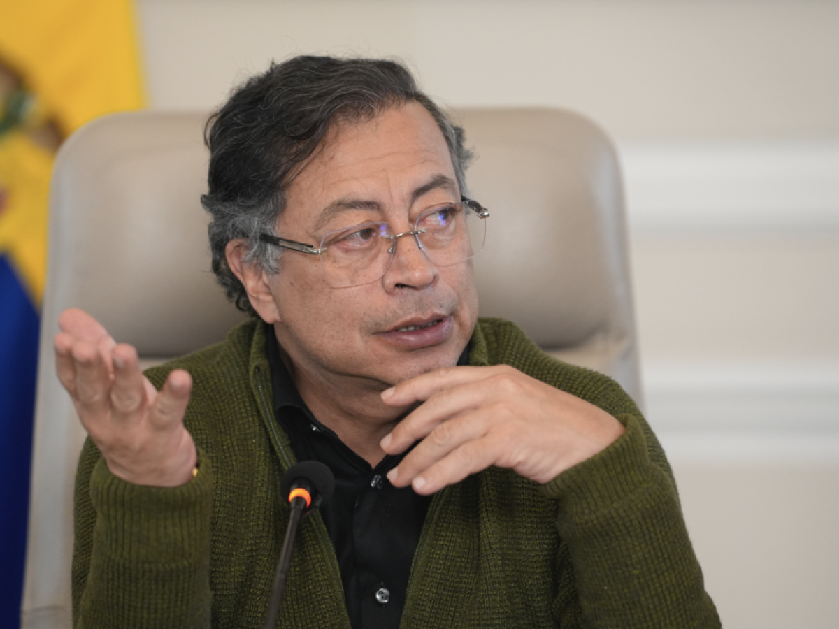 Petro responde a pelea entre Jota Pe Hernández y líder indígena Ermes Pete en el Congreso