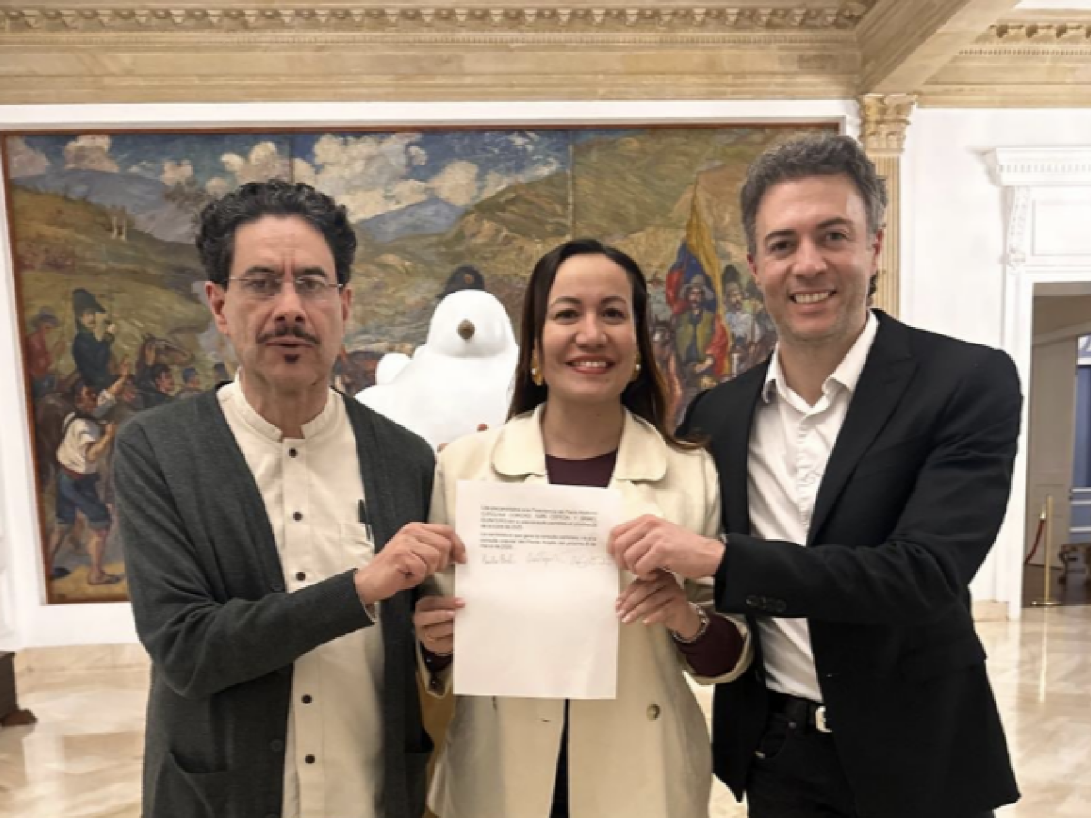 Iván Cepeda confirma que sigue en pie la consulta del Pacto Histórico pese a fallo judicial