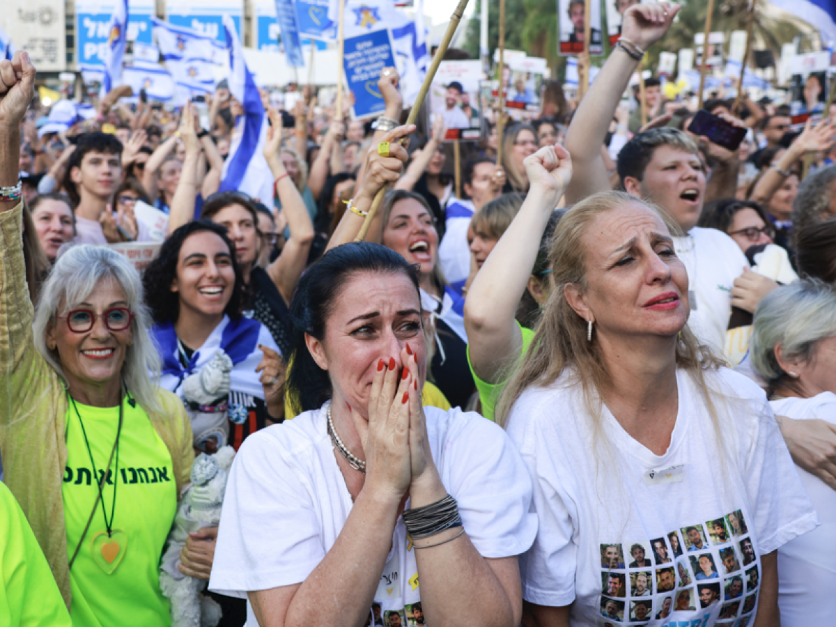 Liberados rehenes israelíes tras dos años  retenidos por Hamas en Gaza 