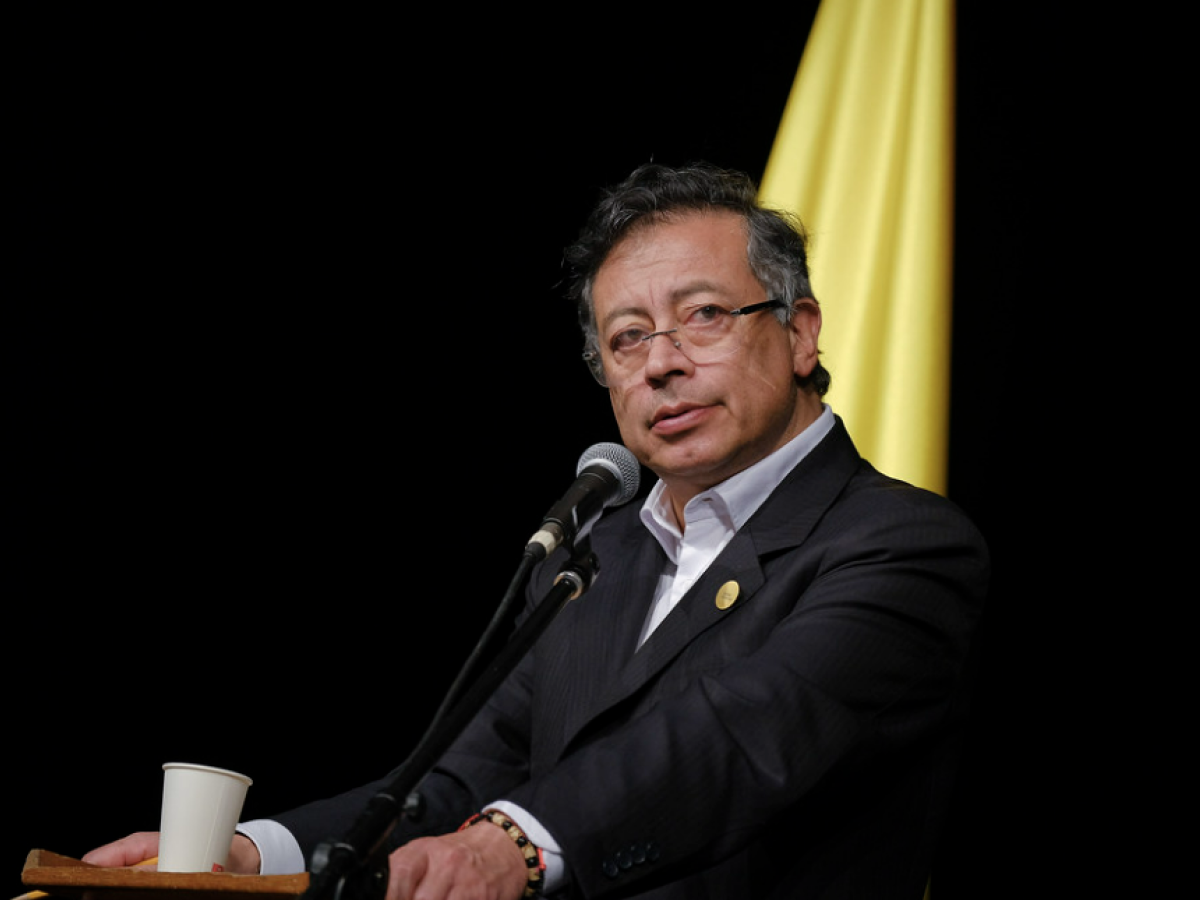 Pronunciamiento Gustavo Petro sobre renuncia del príncipe Andrés