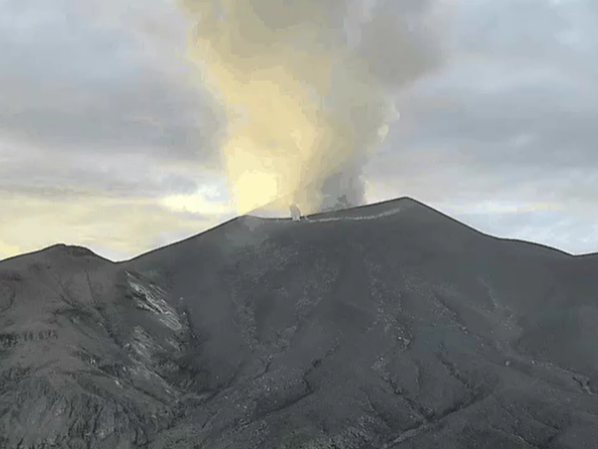 Volcán Puracé alerta naranja