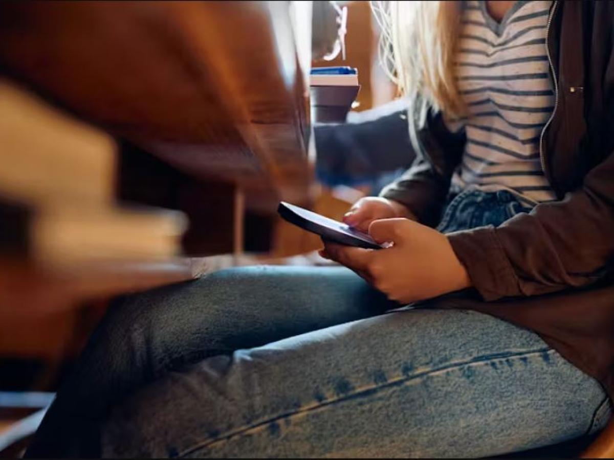 Móviles en clase: ¿armas de distracción masiva o herramientas útiles?