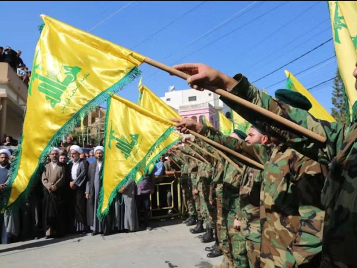 Claves para conocer a Hezbolá, el azote de Irán a Israel desde el Líbano