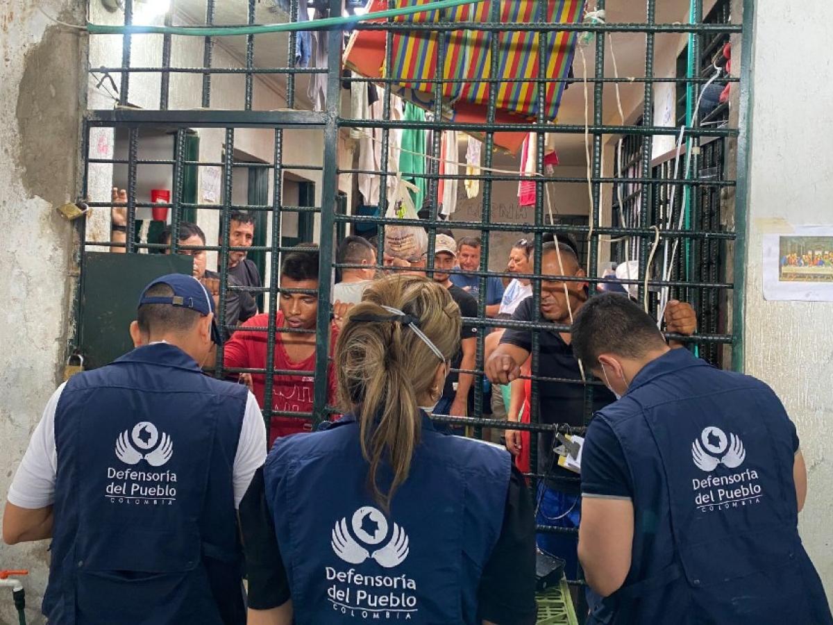 Hacinamiento en centros de detención Neiva 