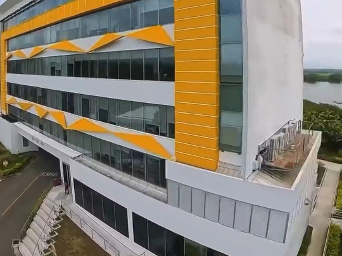 Demanda a Katherine Miranda por parte de Clinaltec 