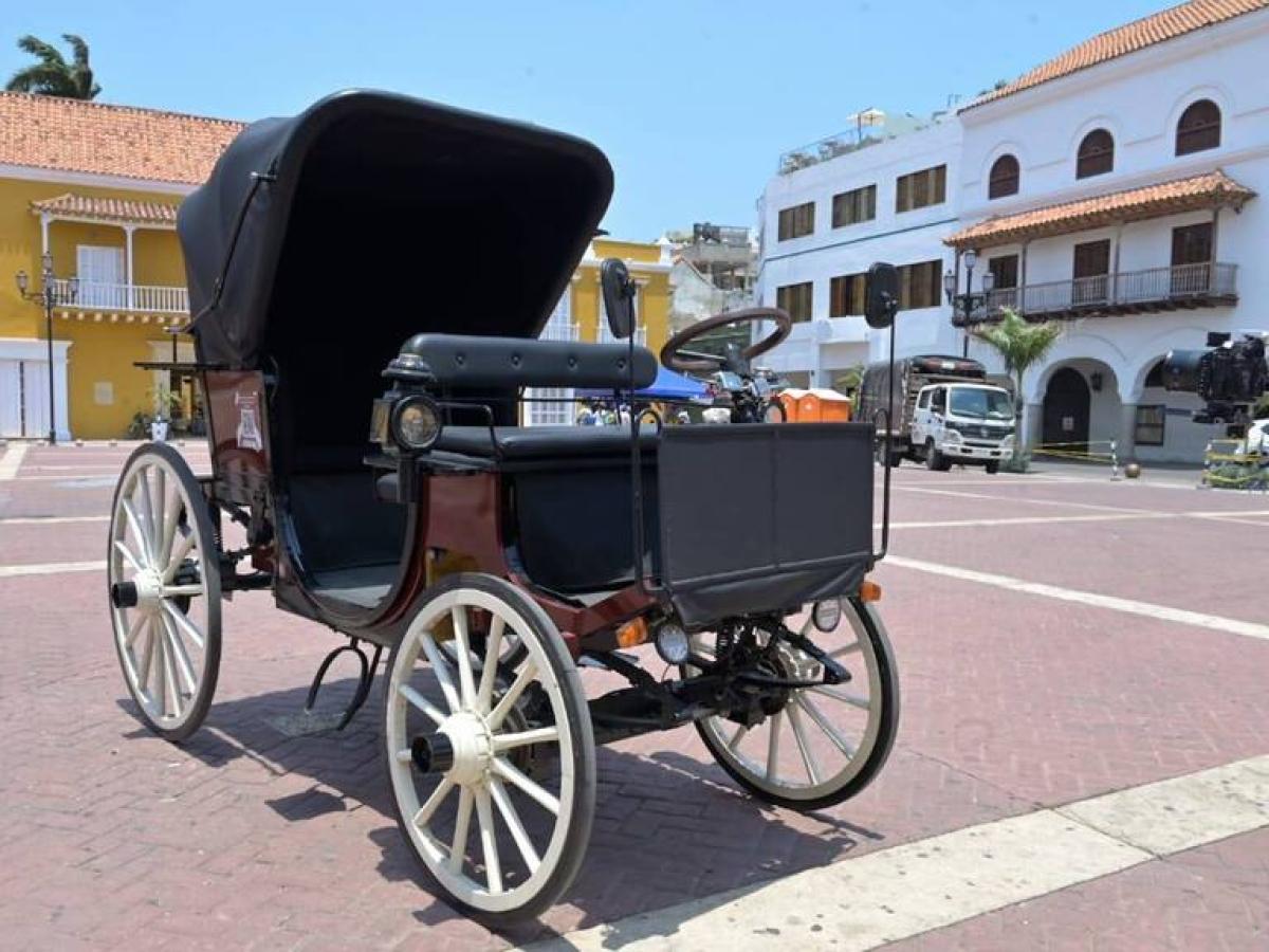 Cartagena inicia operación de coches eléctricos turísticos