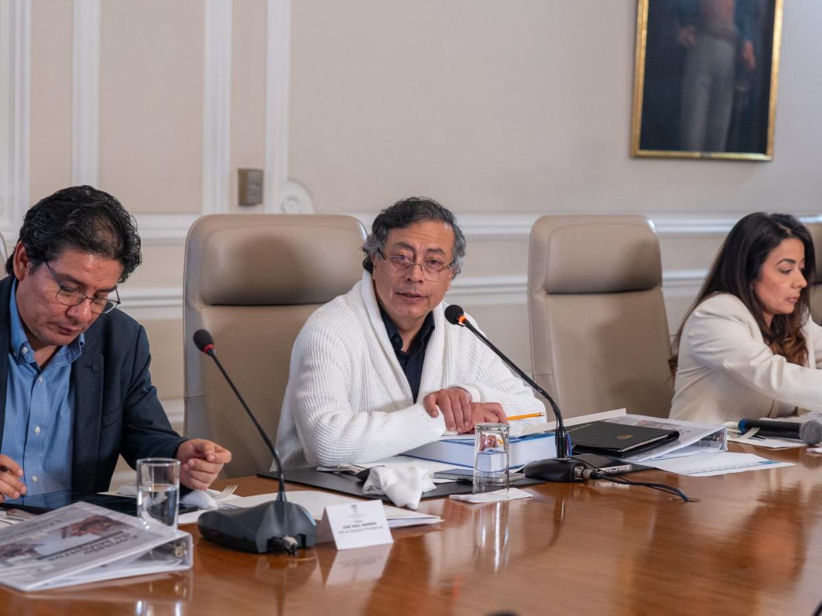 Consejo de ministros Petro destaca necesidad de una industria de defensa propia en Colombia