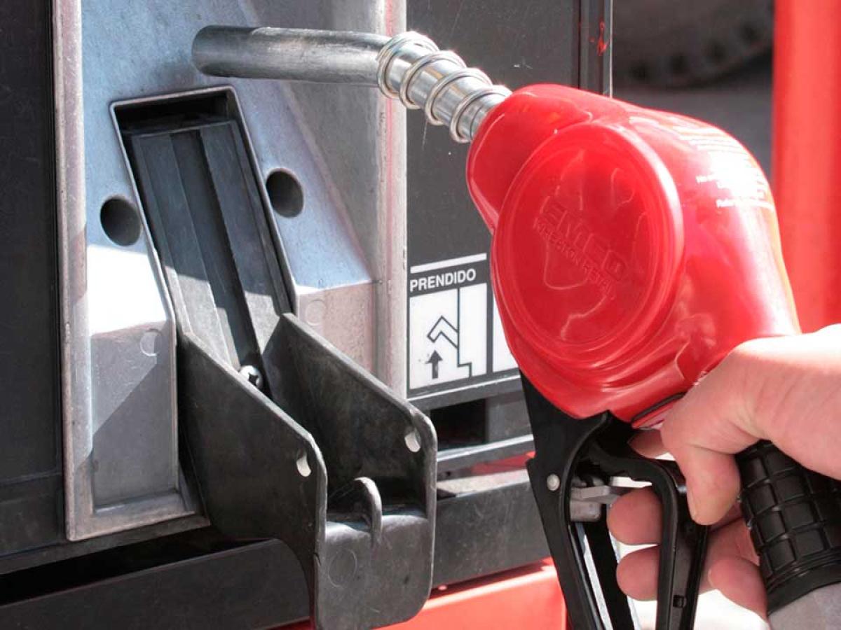 Cuánto baja la gasolina en Colombia 