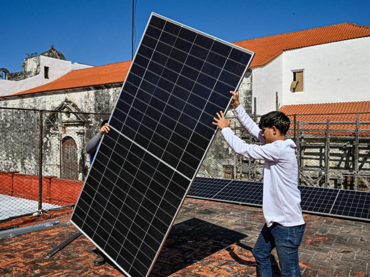 Cuba tiene prolongados apagones y presión económica