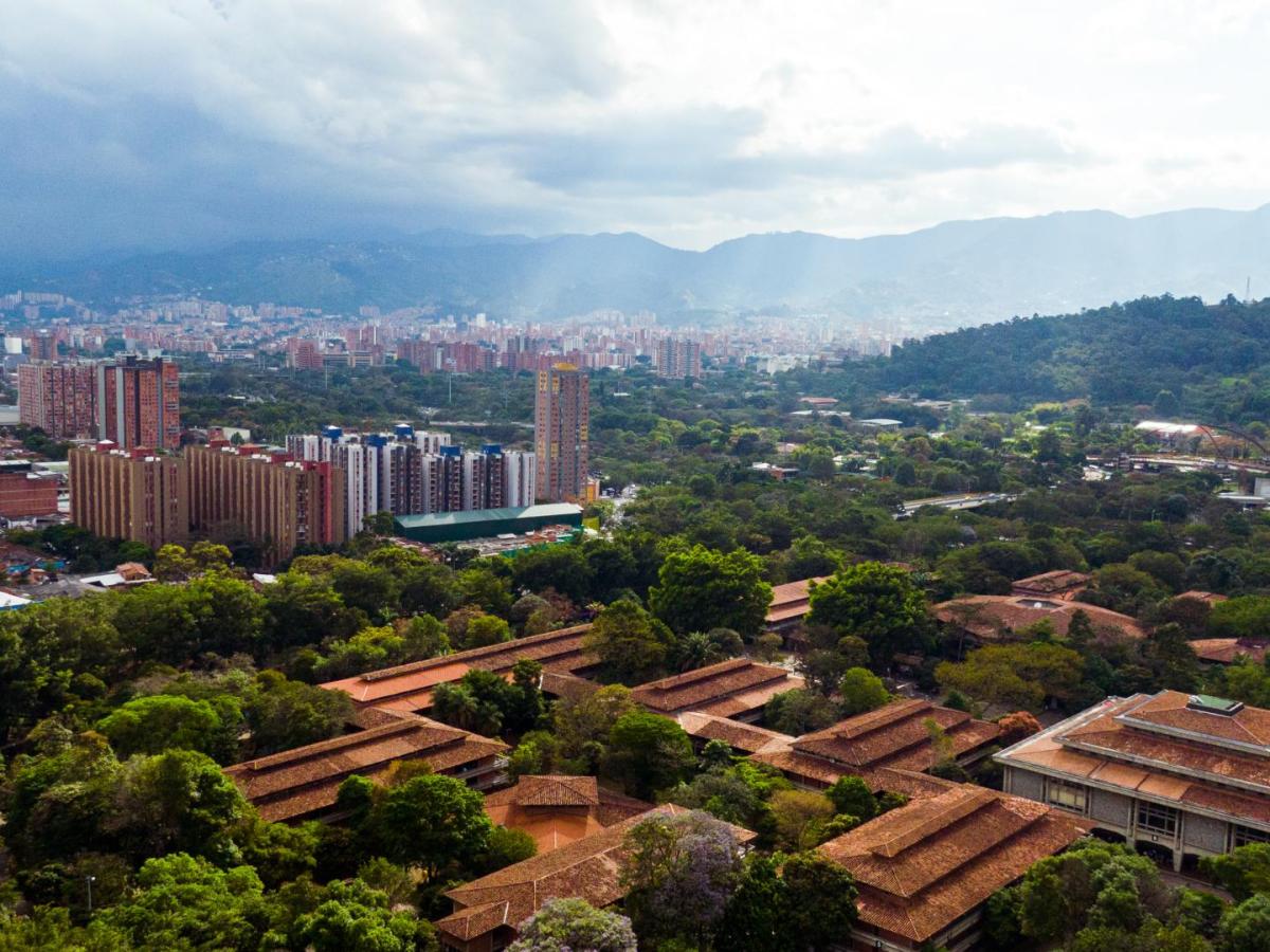Cobro por consumo excesivo de agua en Medellín