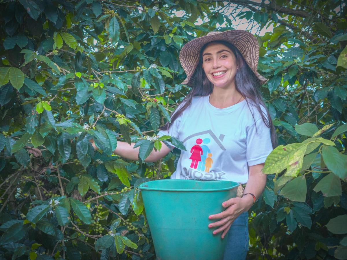Mujeres rurales del Catatumbo siembran paz y desarrollo con su marca de café “Un Grano para la Paz”