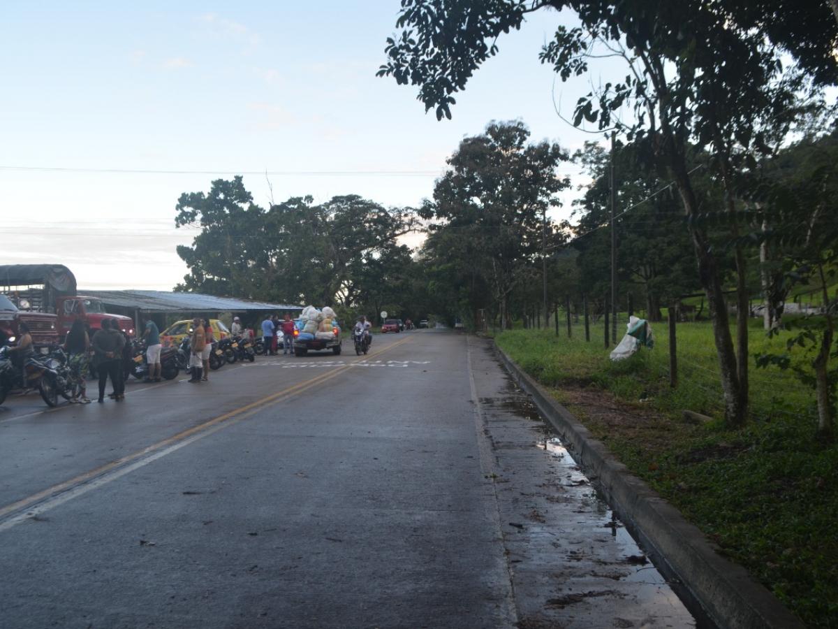 Tras 17 días de bloqueo, habilitan la vía que comunica al norte de Caquetá