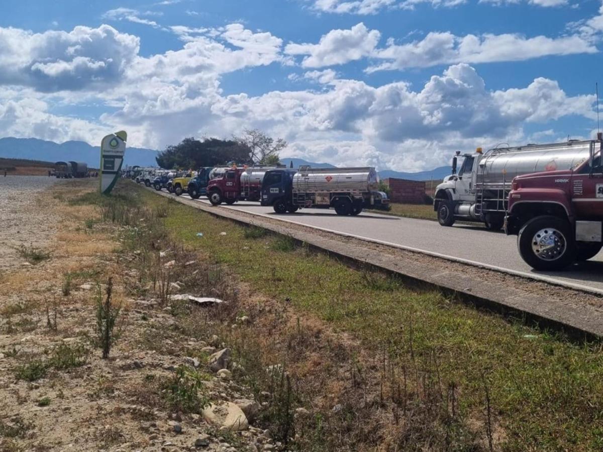 Distribuidores de combustible en el Catatumbo levantan protesta 
