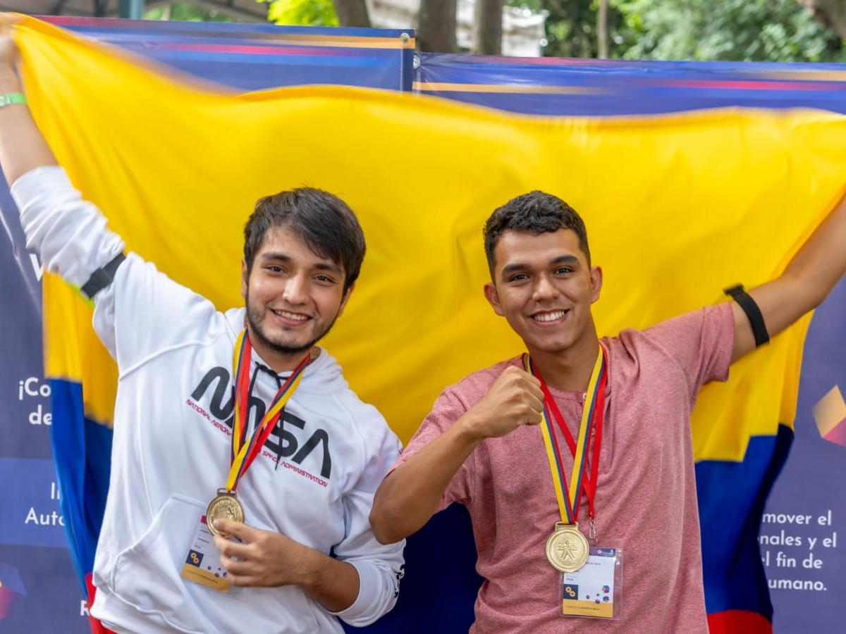 Aprendices del SENA-Huila crearon un robot que recoge y selecciona basura