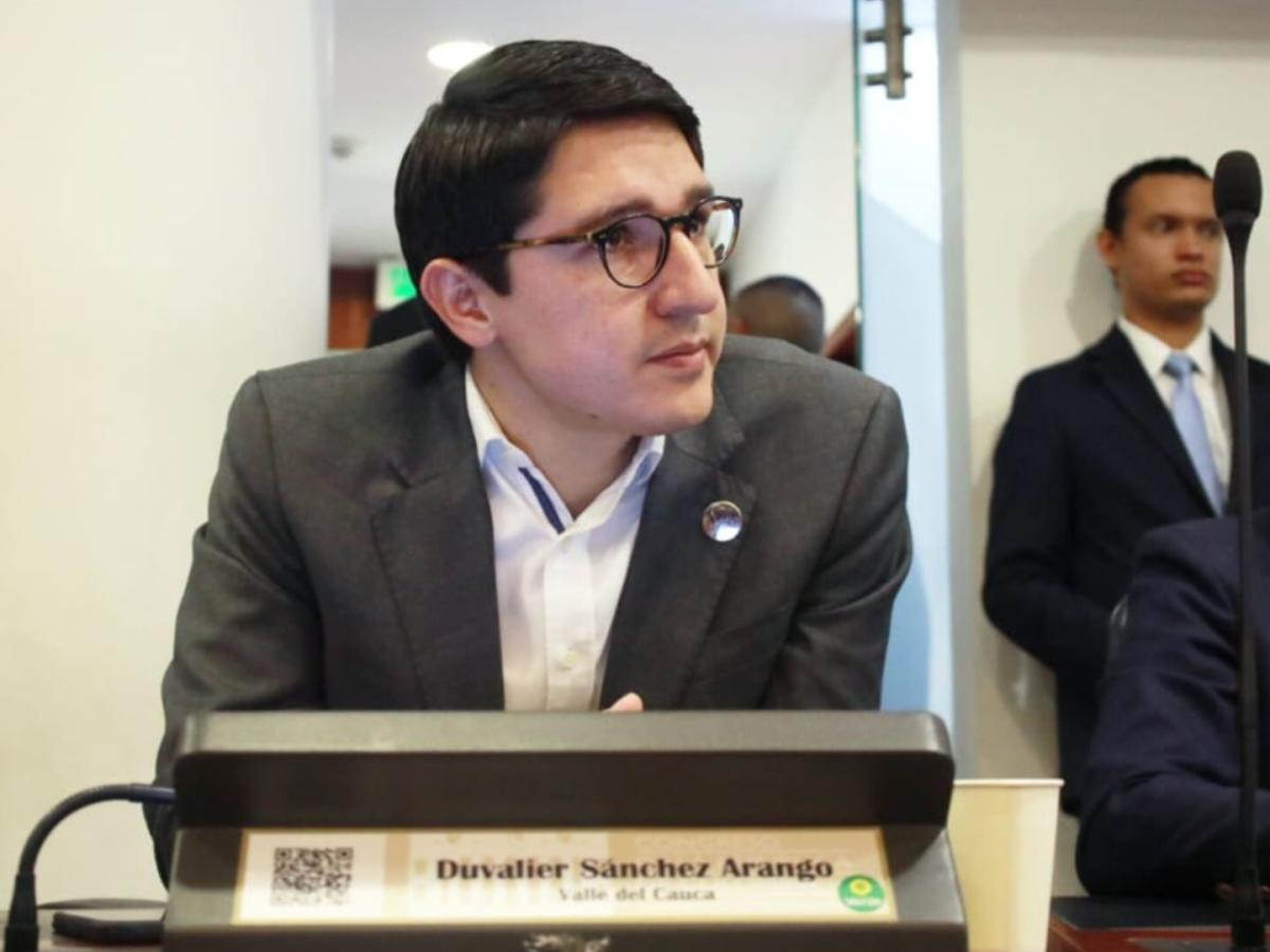 ¿Por qué se fue Claudia López de la Alianza Verde? representante Duvalier Sánchez opinó